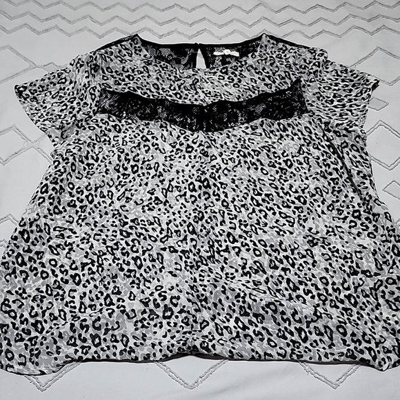Maurices Tops - Maurices, Short sleeved top, Size 0 - Plus, Zebra print.